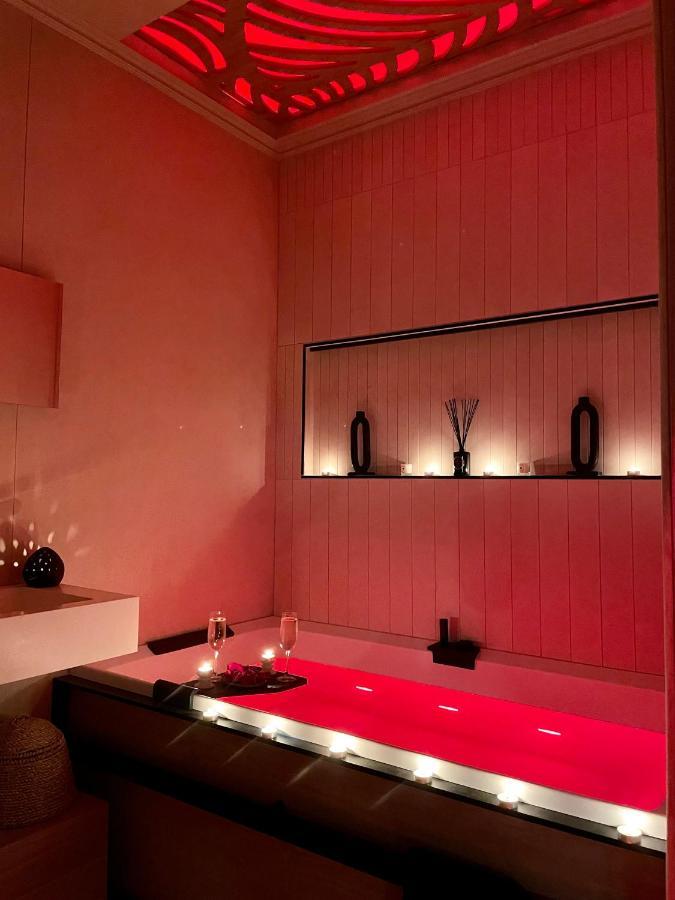 Host Inn Le Lumiere Spa & Cinema Lyon Ngoại thất bức ảnh