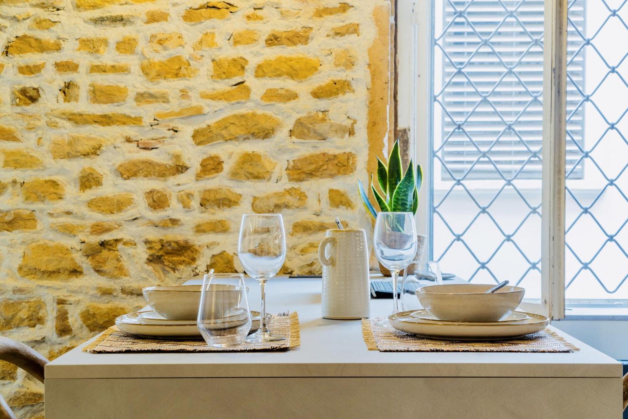 Host Inn Le Lumiere Spa & Cinema Lyon Phòng bức ảnh